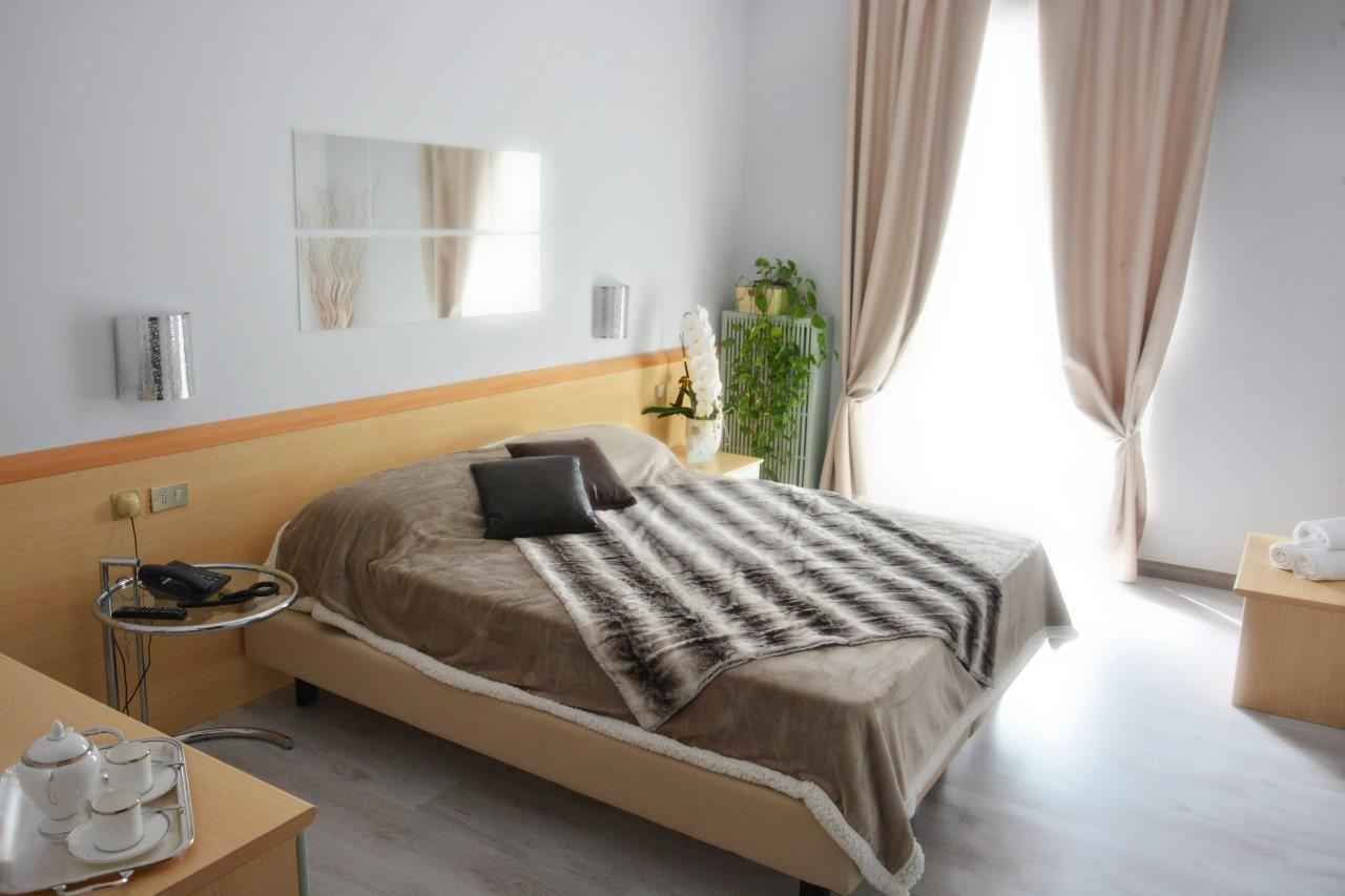 Hotel Oceano Peschiera del Garda Kültér fotó