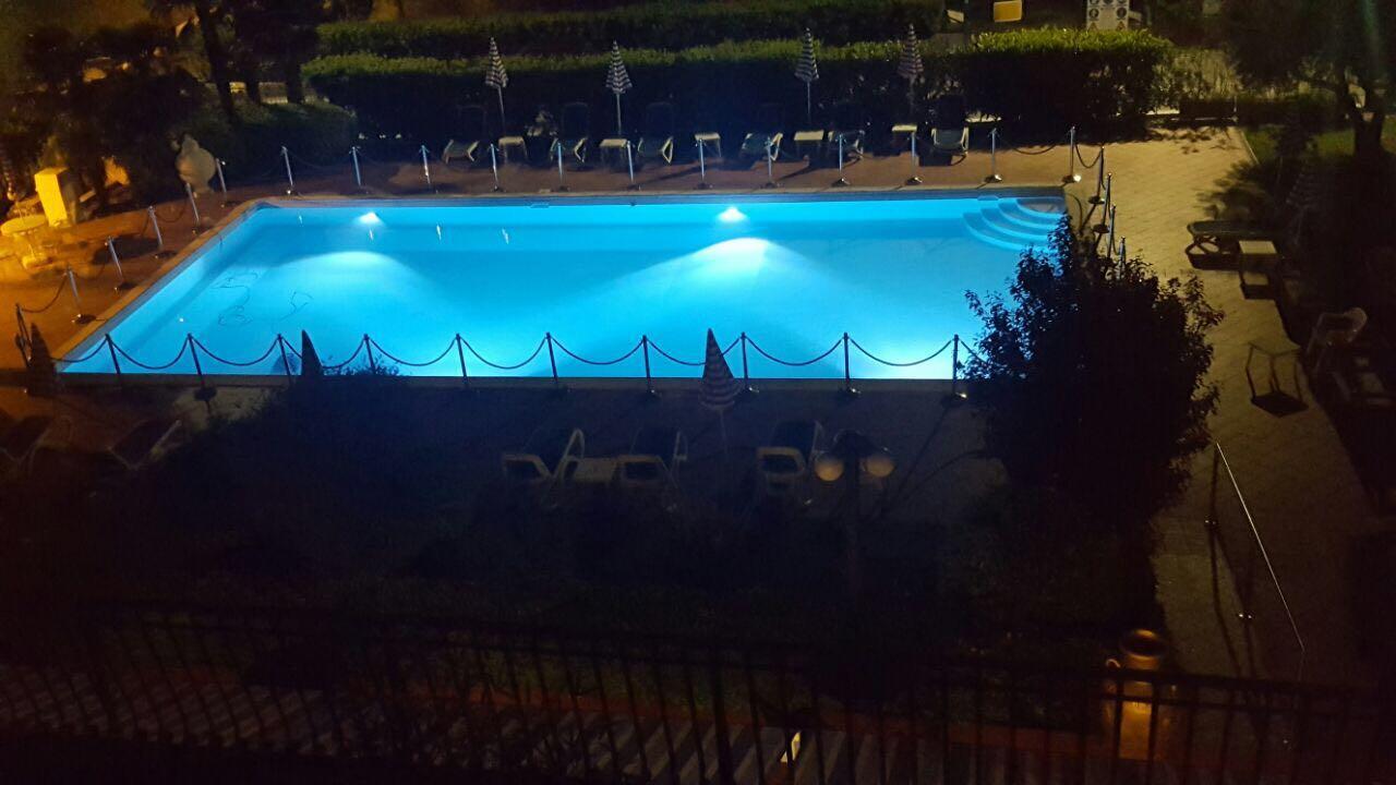 Hotel Oceano Peschiera del Garda Kültér fotó