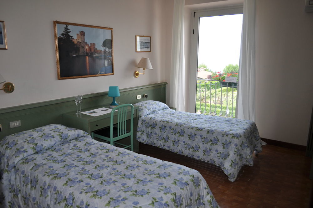 Hotel Oceano Peschiera del Garda Kültér fotó