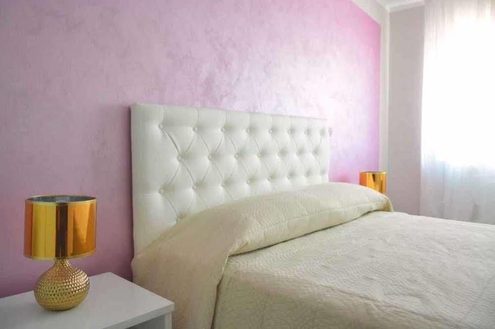 Hotel Oceano Peschiera del Garda Kültér fotó