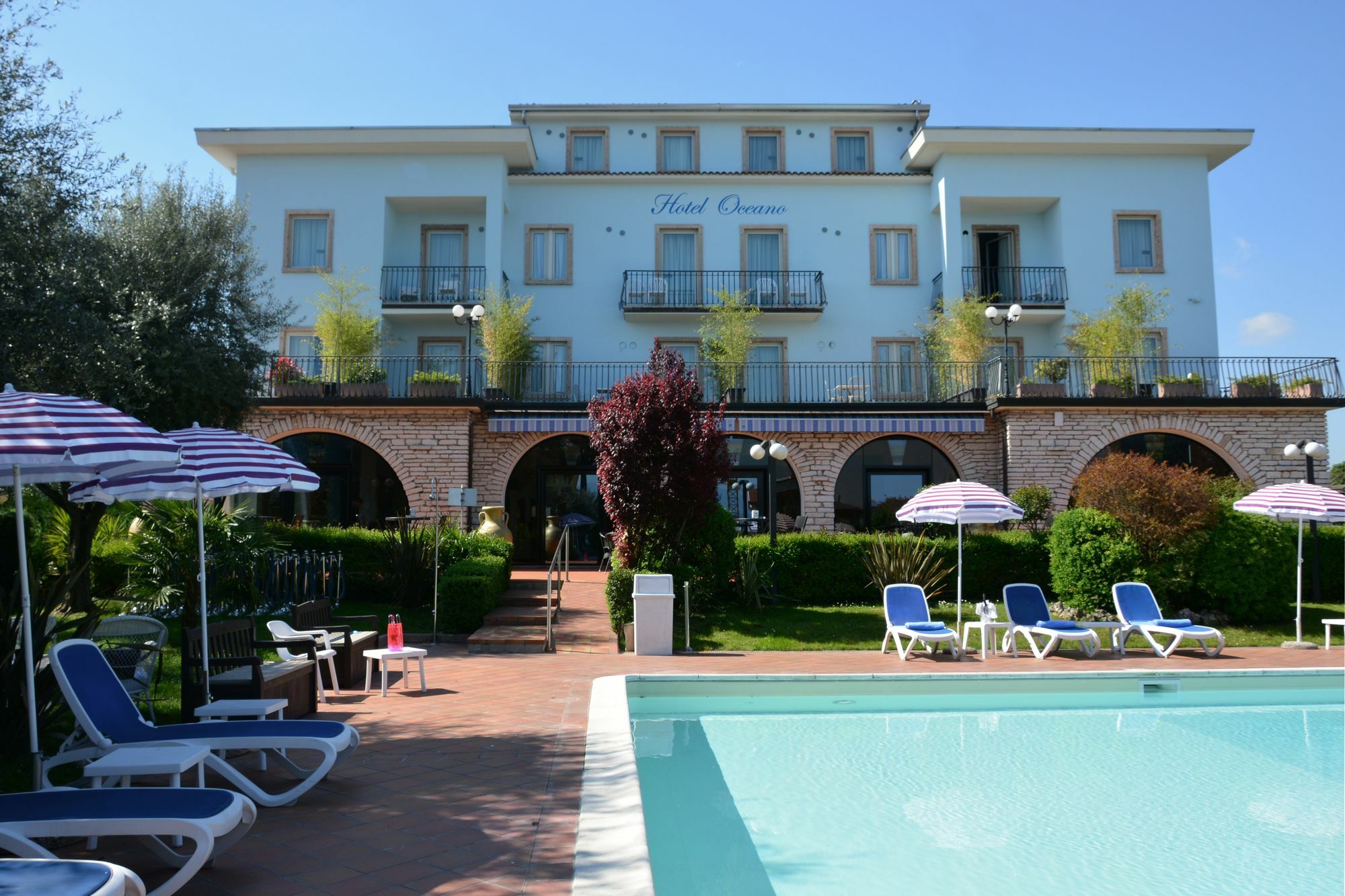 Hotel Oceano Peschiera del Garda Kültér fotó